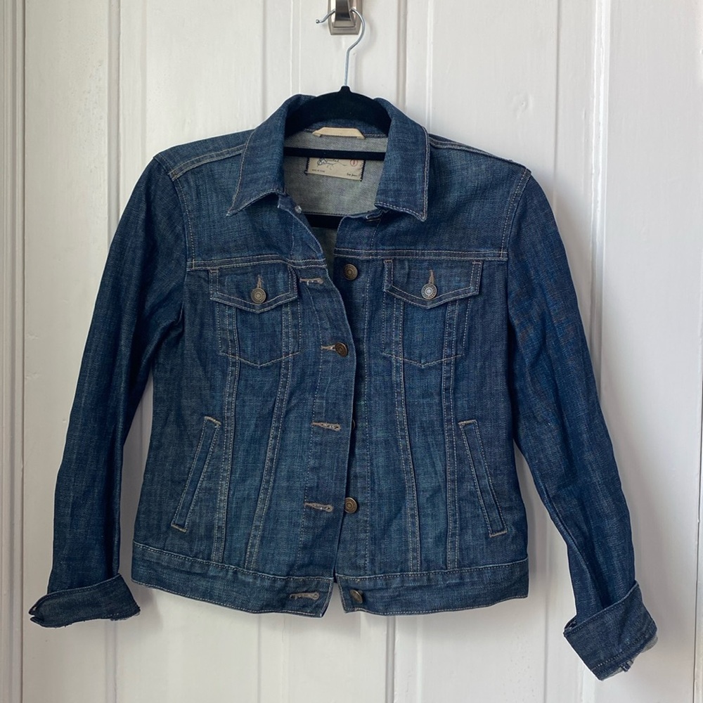 Gap dark wash jean jacket S